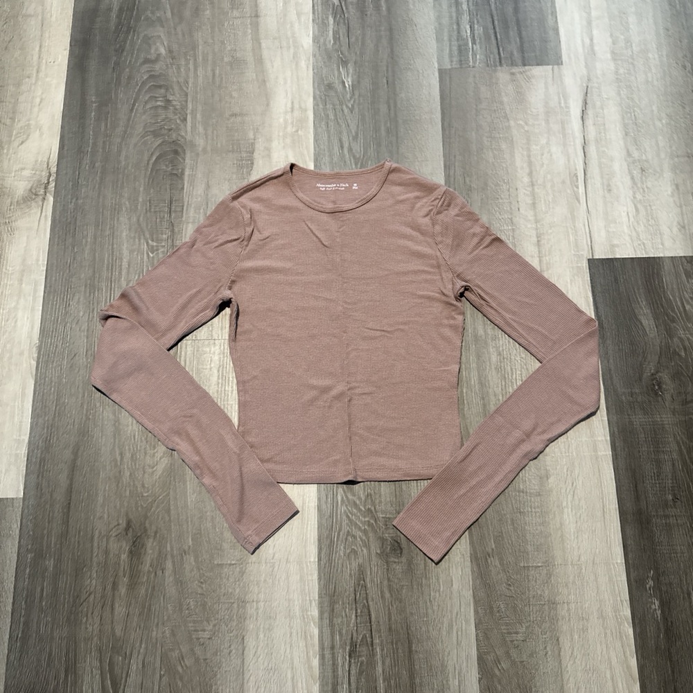 Abercrombie & Fitch Long Sleeve Top in Dusty Rose